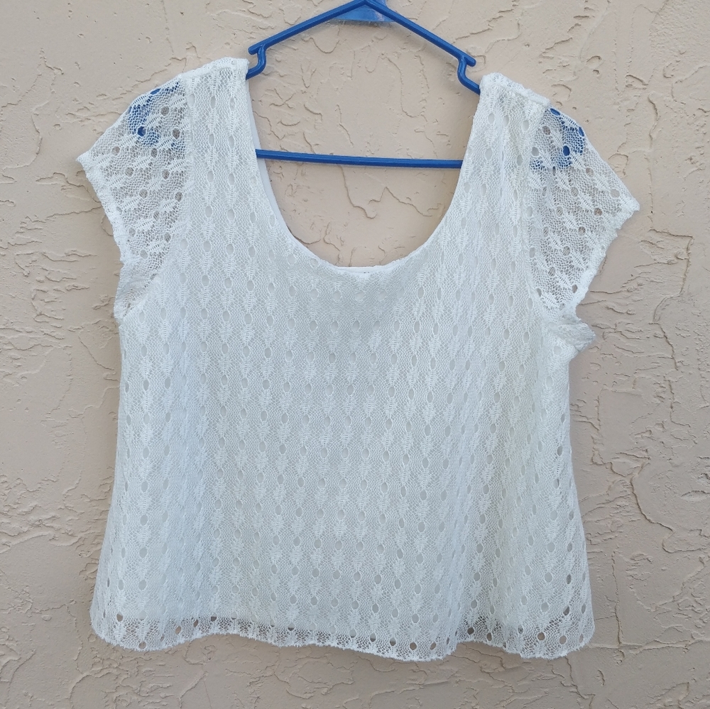 Flowy  crochet lace top NWOT aerospace